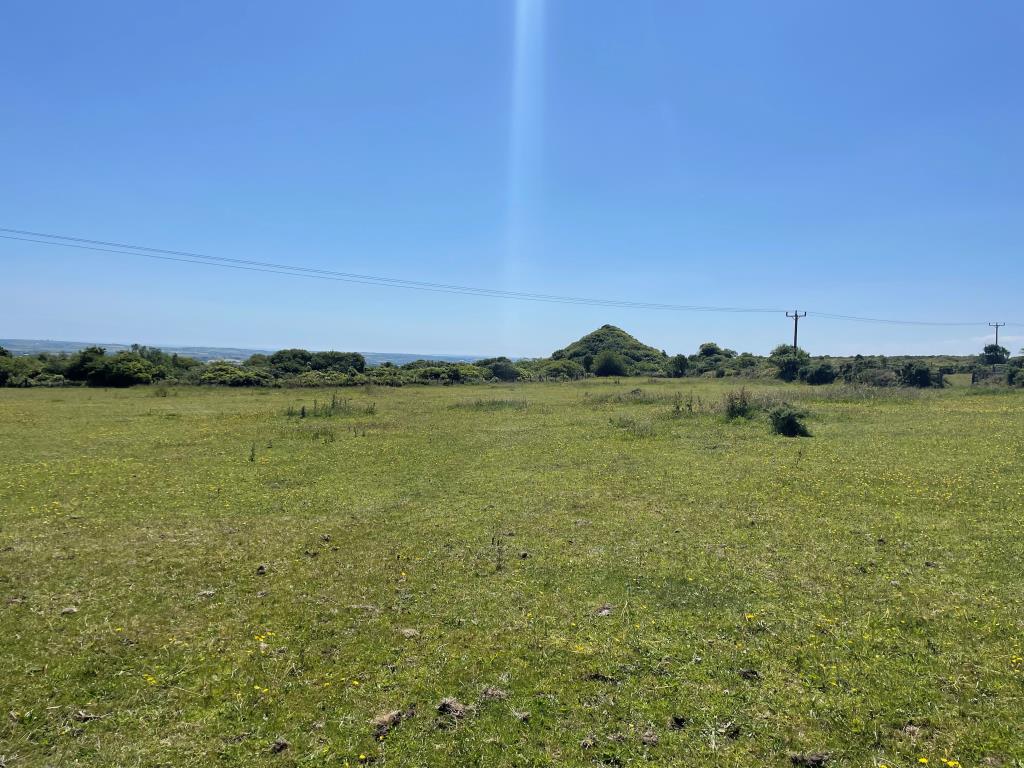 Lot: 23 - FREEHOLD LAND AND DISUSED QUARRY -